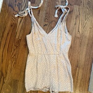 Wish Apricot Tie-Shoulder Romper size Small 100% linen